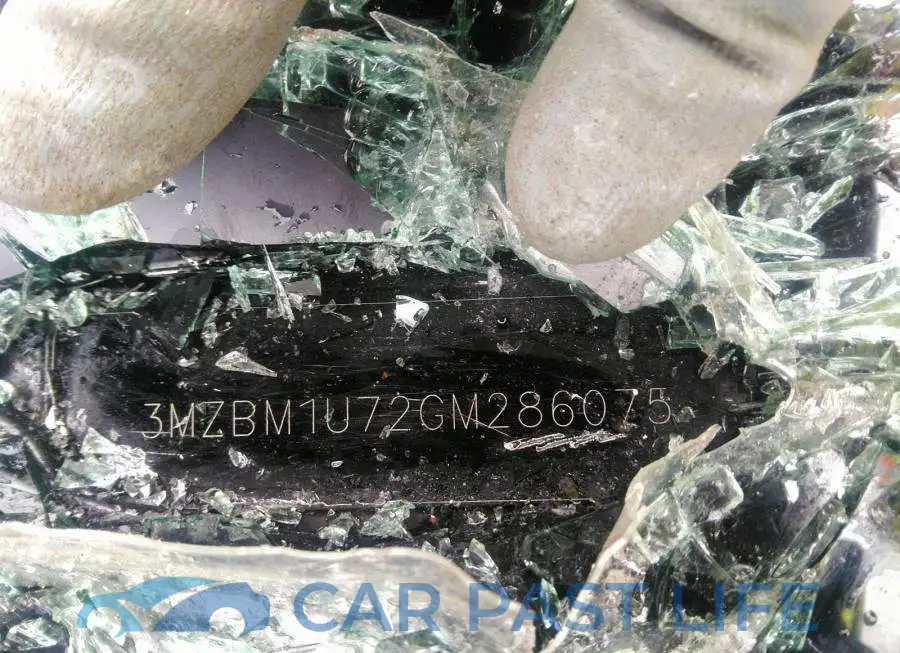 3MZBM1U72GM286075# 9