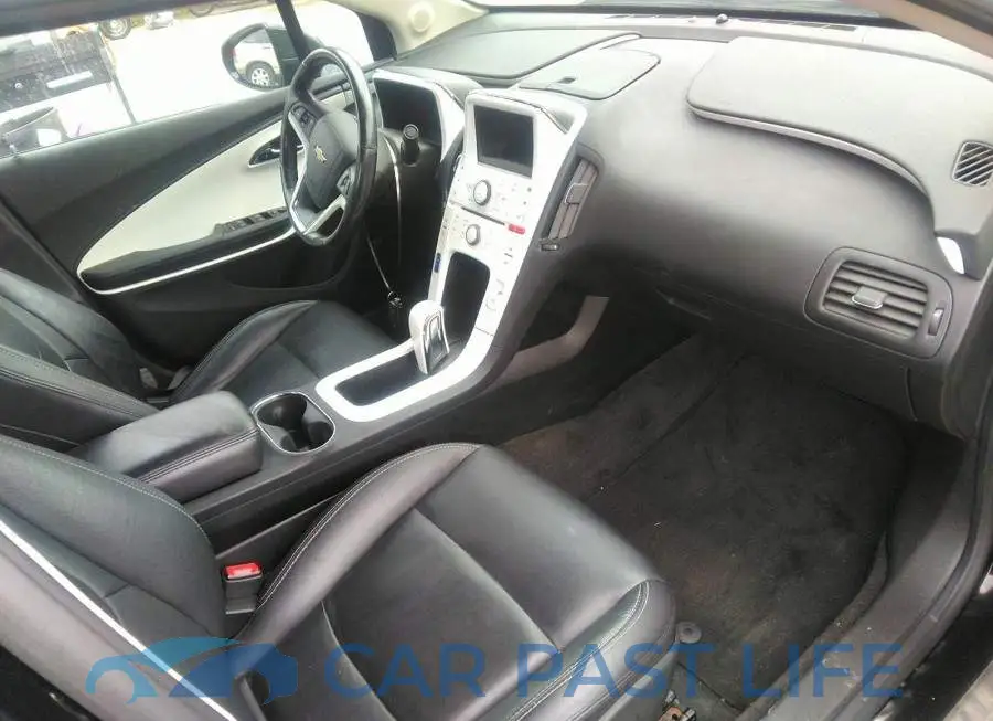 1G1RB6E46FU107919# 5