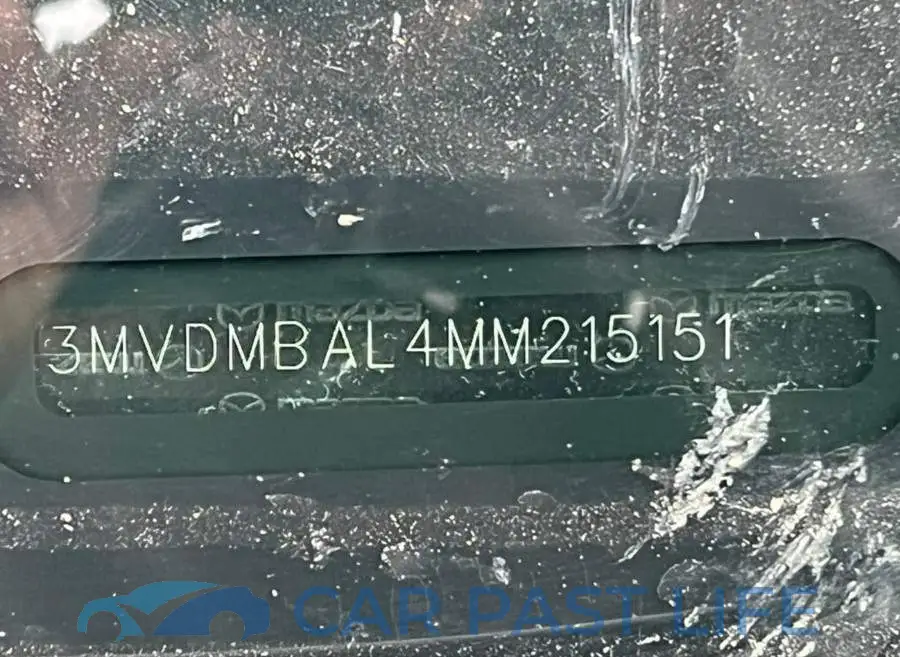 3MVDMBAL4MM215151# 8