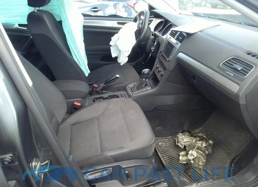 3VW217AU0HM046403# 5