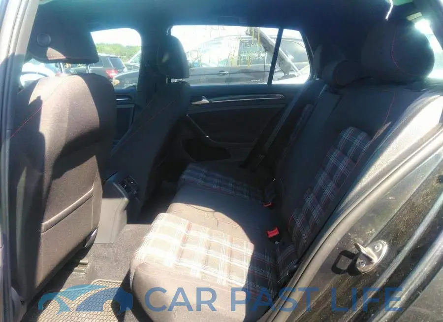 3VW4T7AU7GM057190# 8