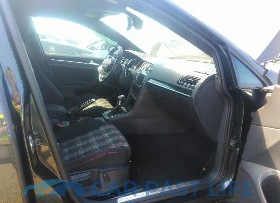 3VW4T7AU7GM057190# 5