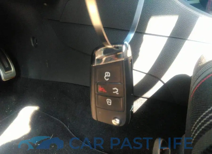 3VW4T7AU7GM057190# 11