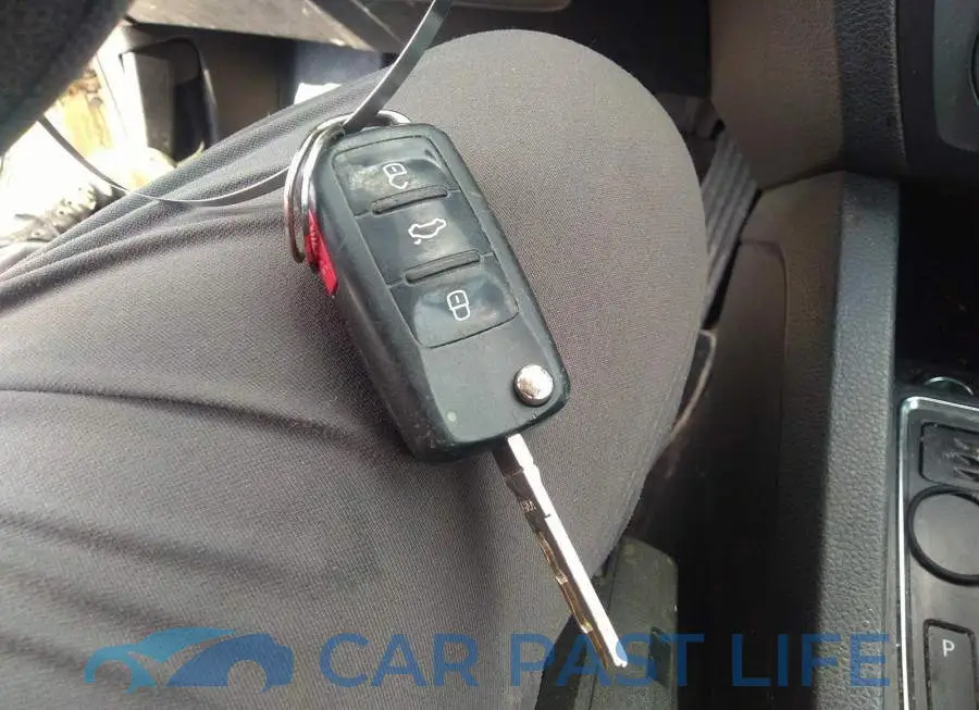 3VW2K7AJ9FM338616# 11