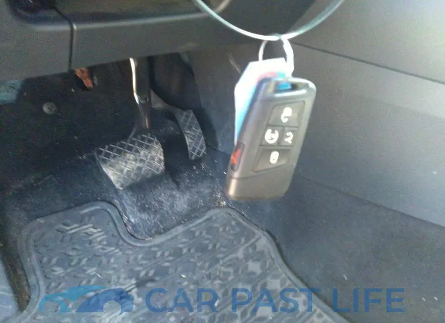 3VWGB7BU3LM052335# 11