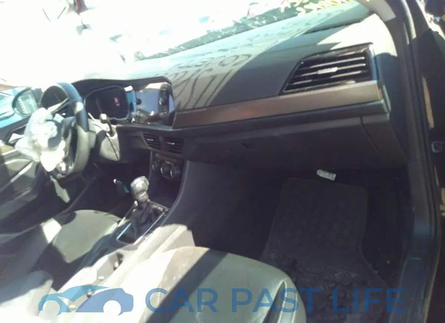 3VWGB7BU3LM052335# 5