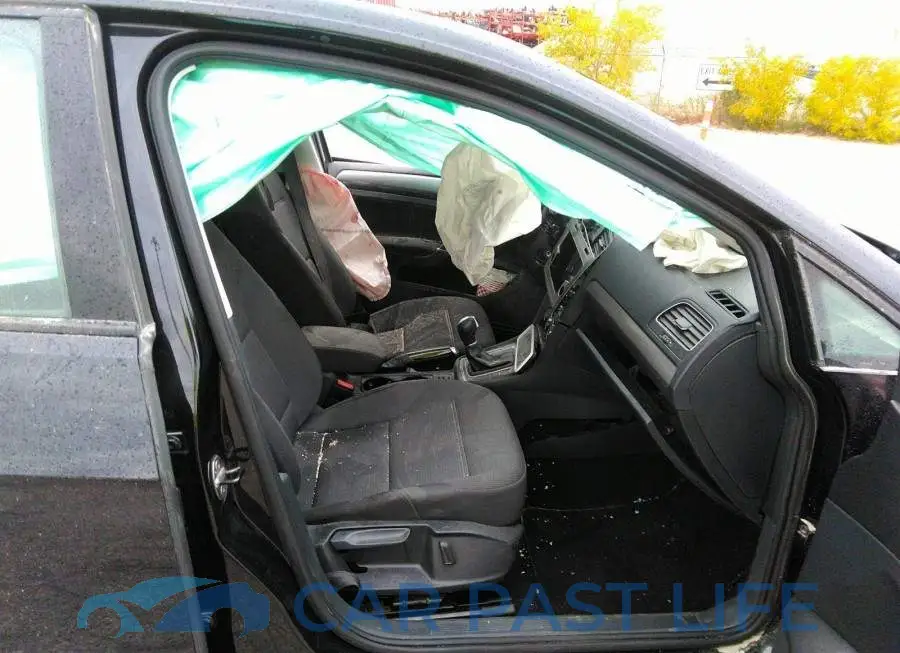 3VW217AU2GM018200# 5