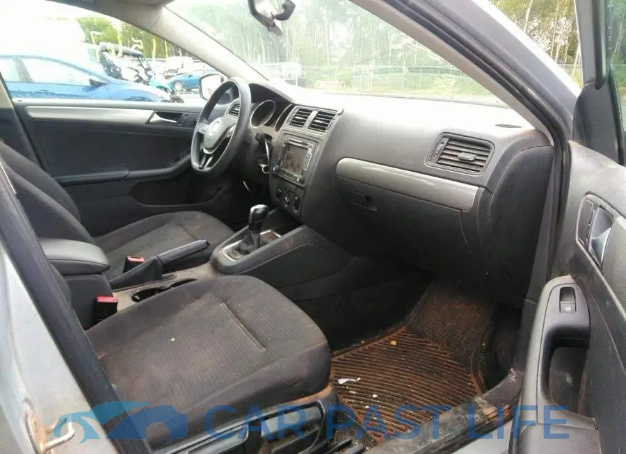 3VW2K7AJ9FM345615# 5