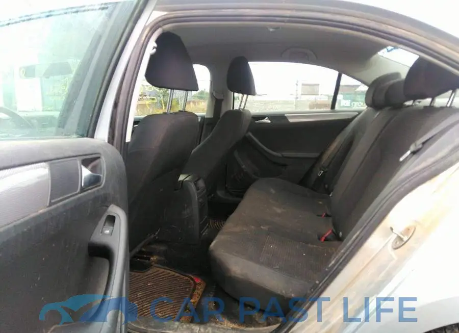 3VW2K7AJ9FM345615# 8