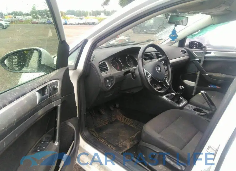3VW117AU2HM056636# 5