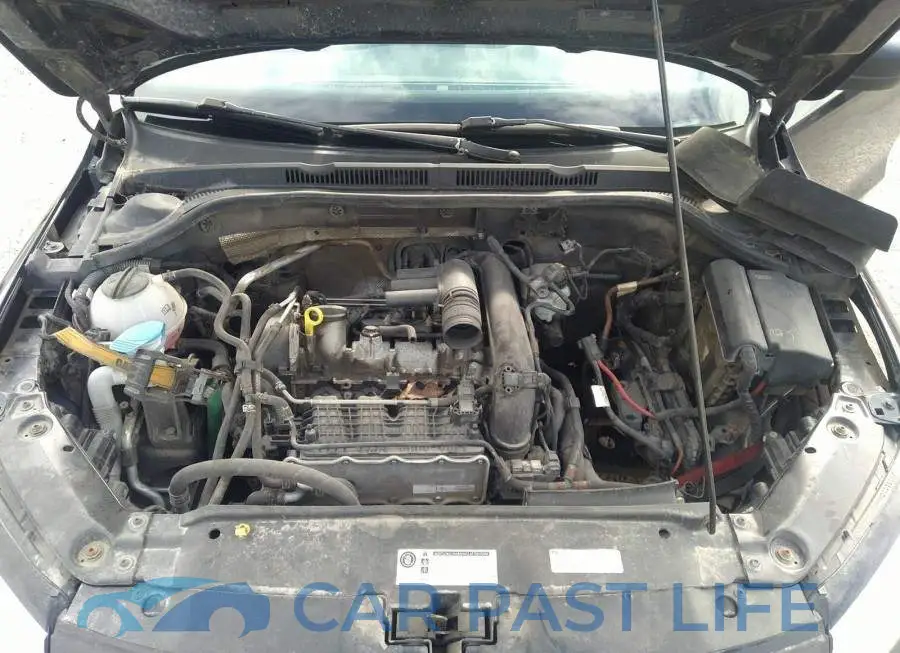 3VW167AJXHM240021# 10