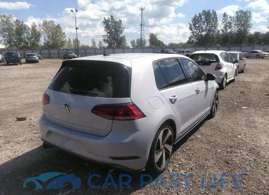 3VW447AU1JM288462# 4
