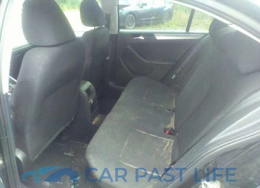 3VWDA7AJ3FM323492# 8