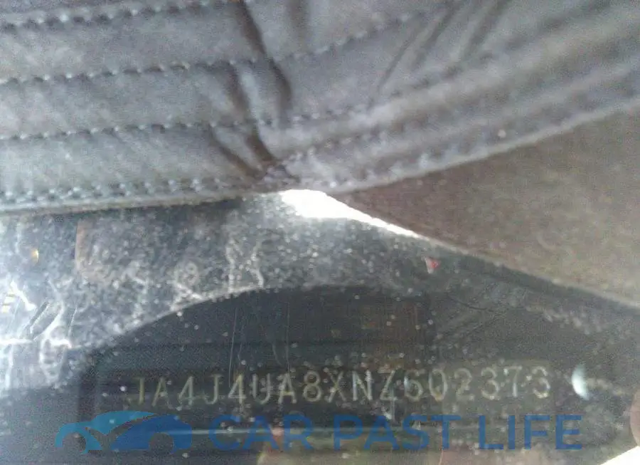 JA4J4UA8XNZ602373# 9