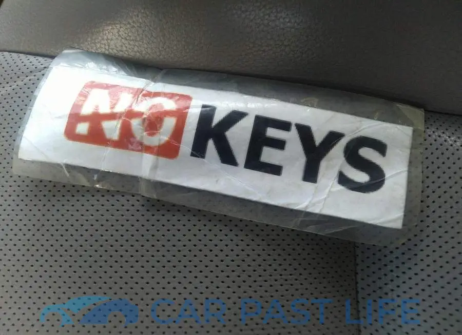 5TDYK3DC0GS744255# 11