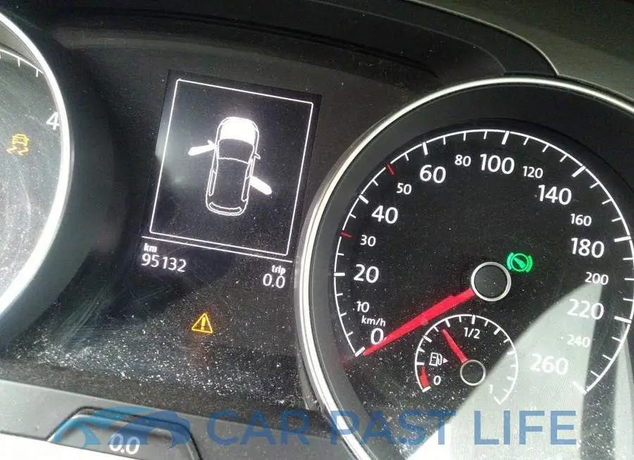 3VW2A7AU8FM025716# 7