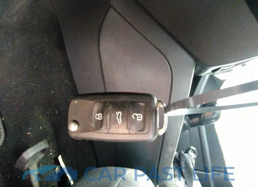 3VW2K7AJ2FM333838# 11
