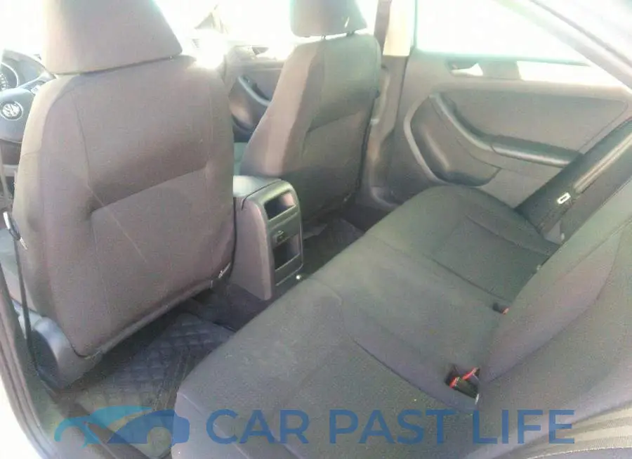 3VW2K7AJ7FM407240# 8