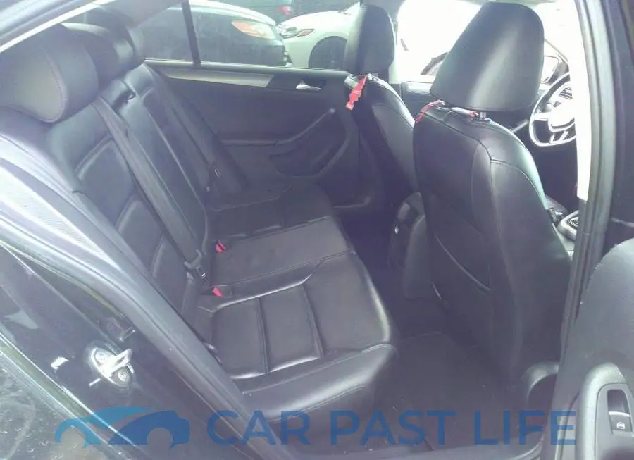 3VWLA7AJ2FM300054# 8