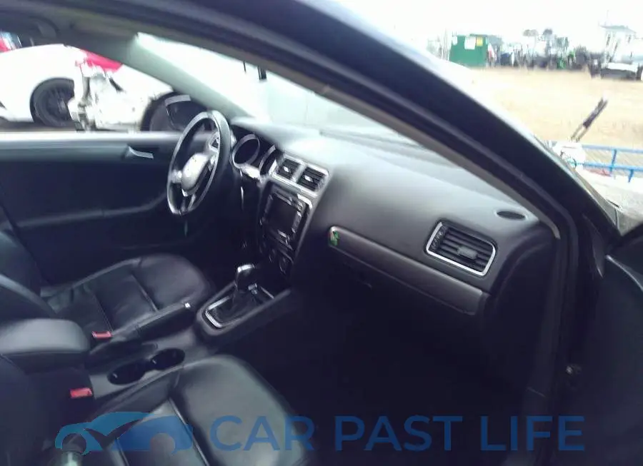 3VWLA7AJ2FM300054# 5