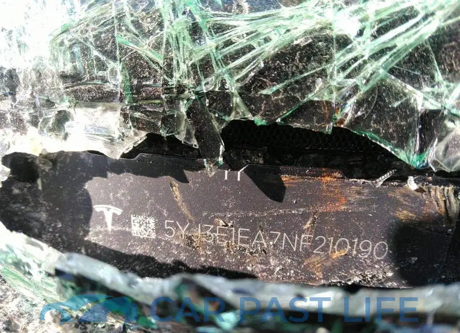 5YJ3E1EA7NF210190# 9