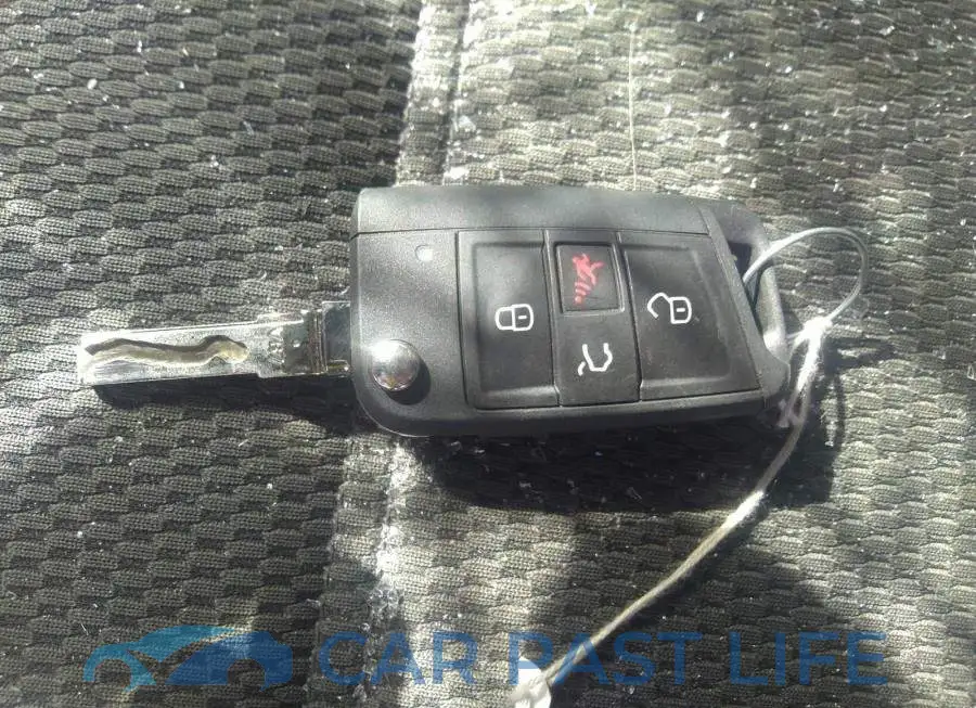 3VW117AU3KM502252# 11