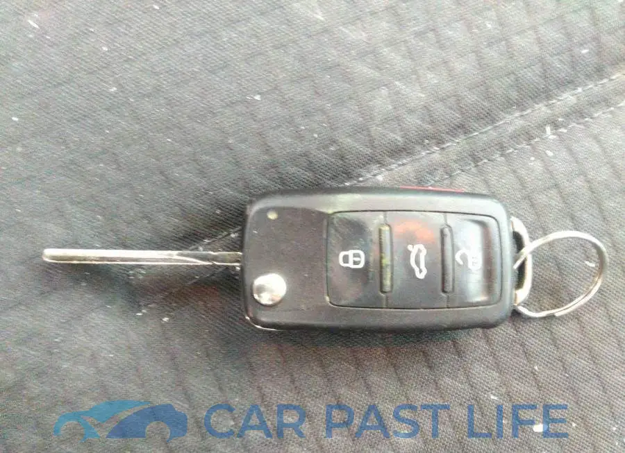 3VW2B7AJ1HM371631# 11