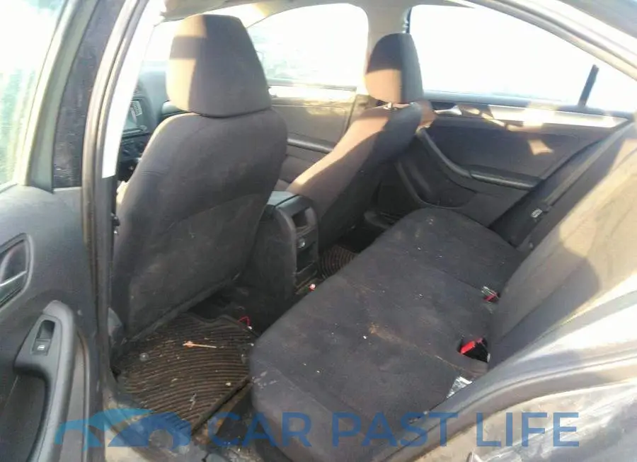 3VW2B7AJ1HM371631# 8