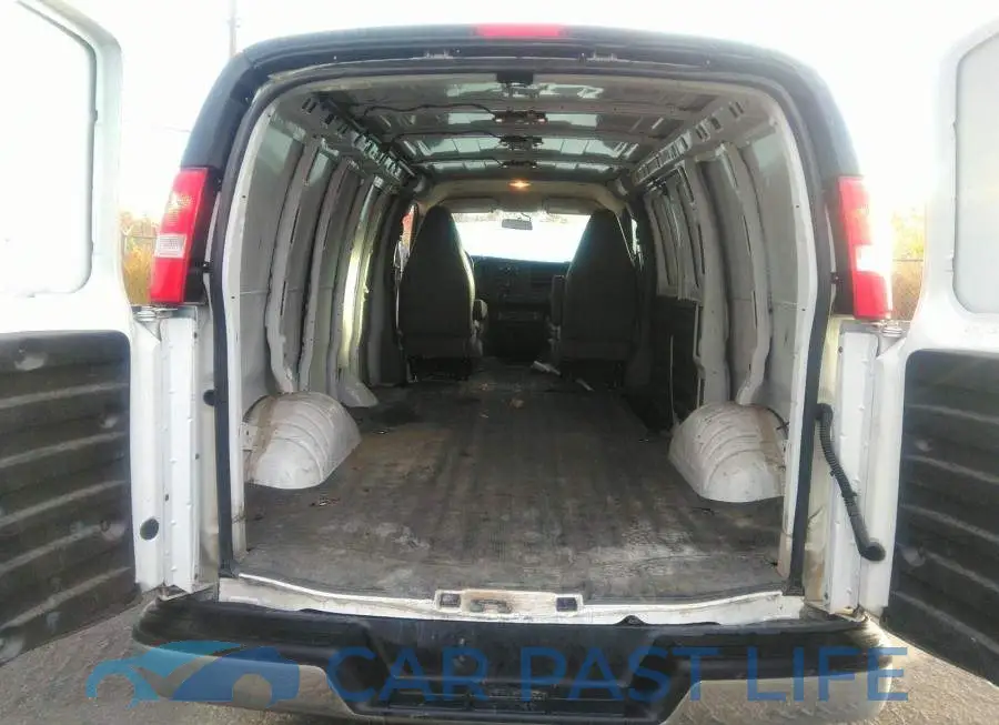 1GTW7AFP9L1185924# 8