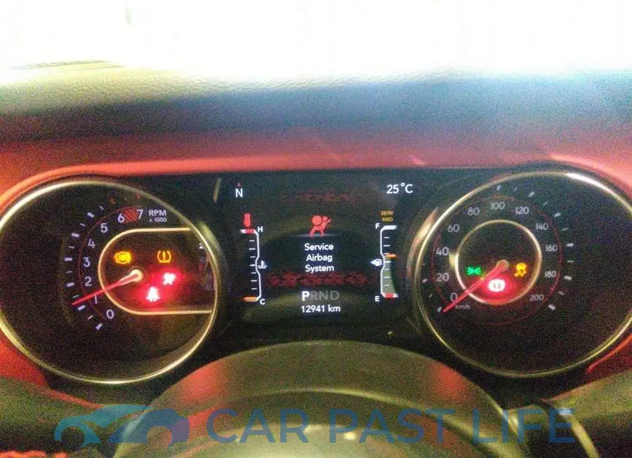 1C4HJXFN5MW717377# 7