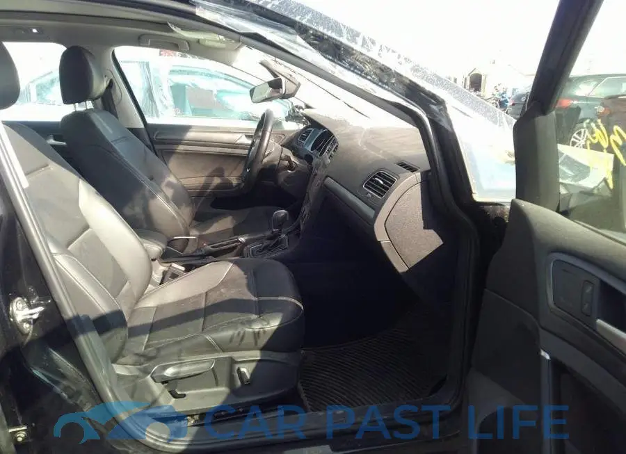 3VW117AU4KM522168# 5