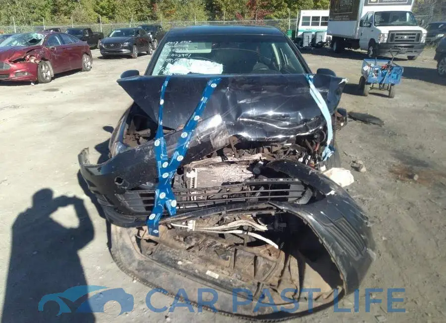 3VW817AU7HM003901# 6