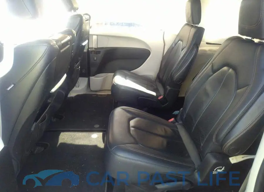 2C4RC1EG3JR177661# 8