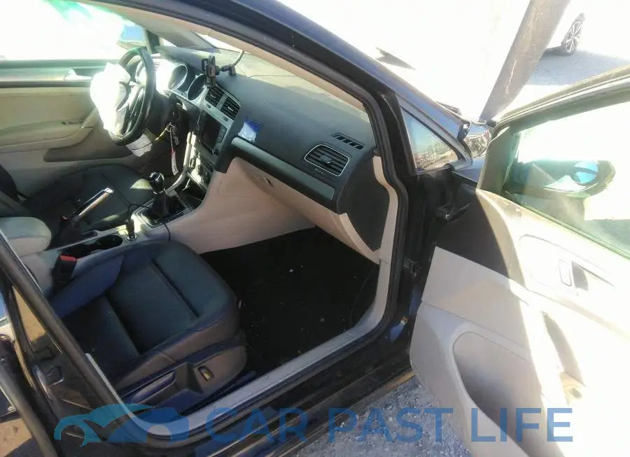 3VW117AU6GM043712# 5