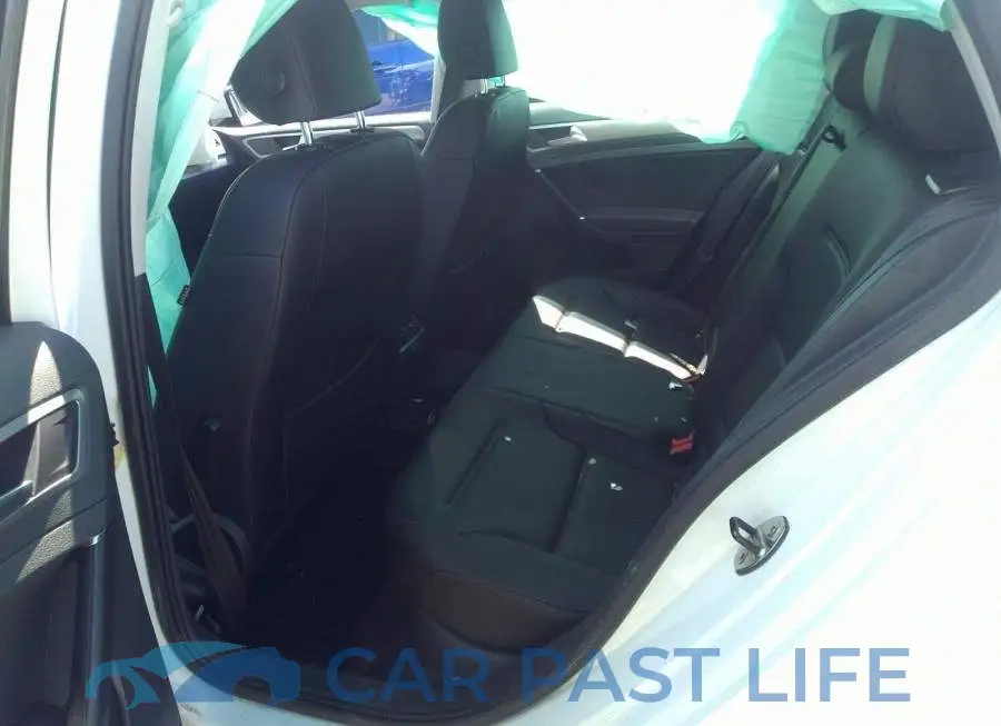 3VW217AUXHM000786# 8