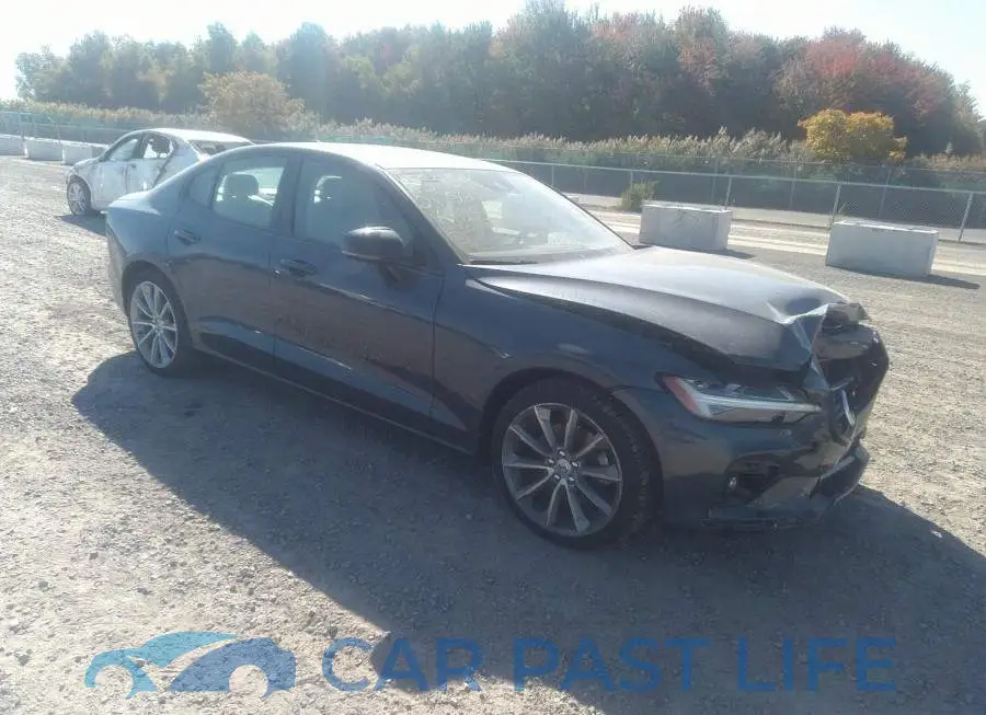 7JR102TZ8MG112568# 1