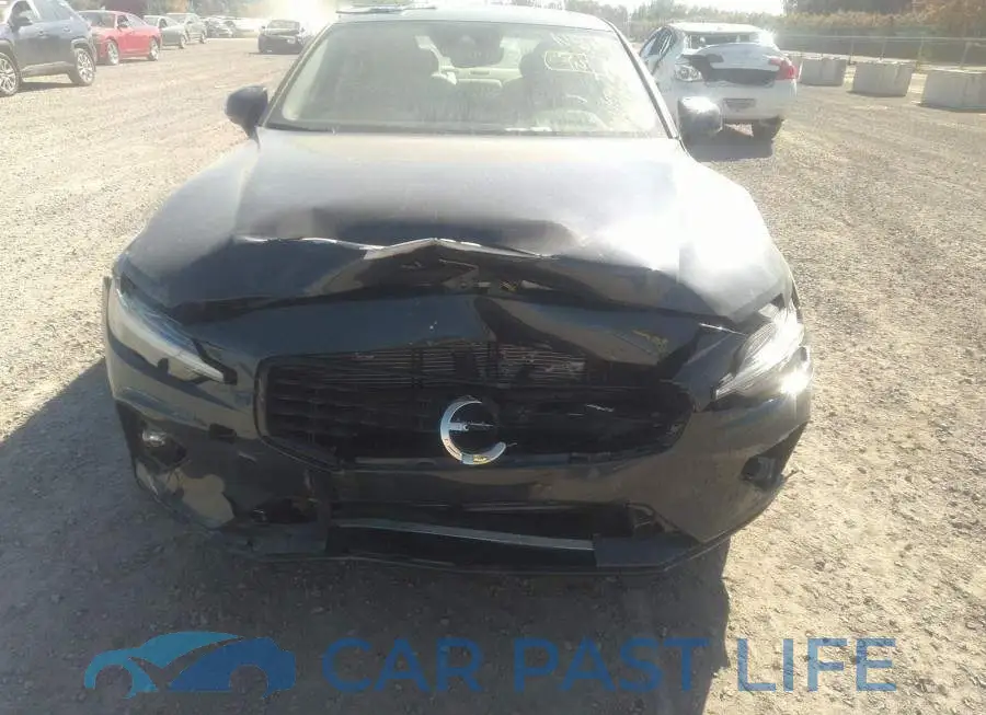 7JR102TZ8MG112568# 6