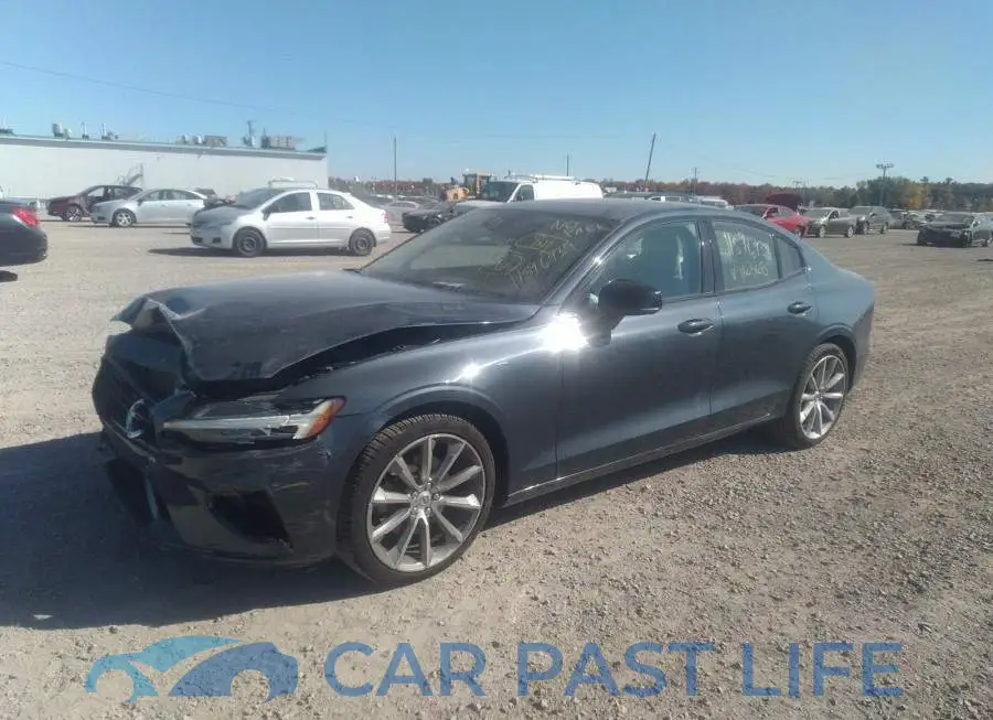 7JR102TZ8MG112568# 2