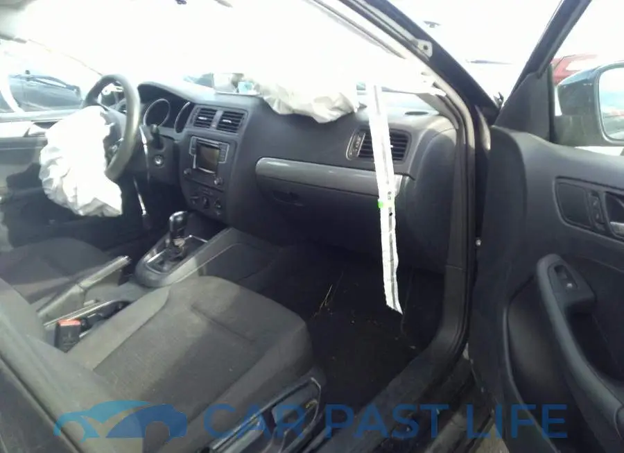 3VW267AJ8GM392852# 5