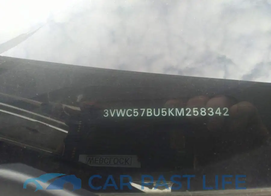 3VWC57BU5KM258342# 9
