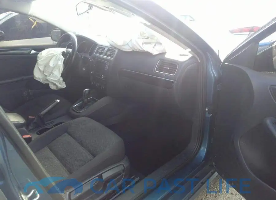 3VWD67AJ7GM212690# 5