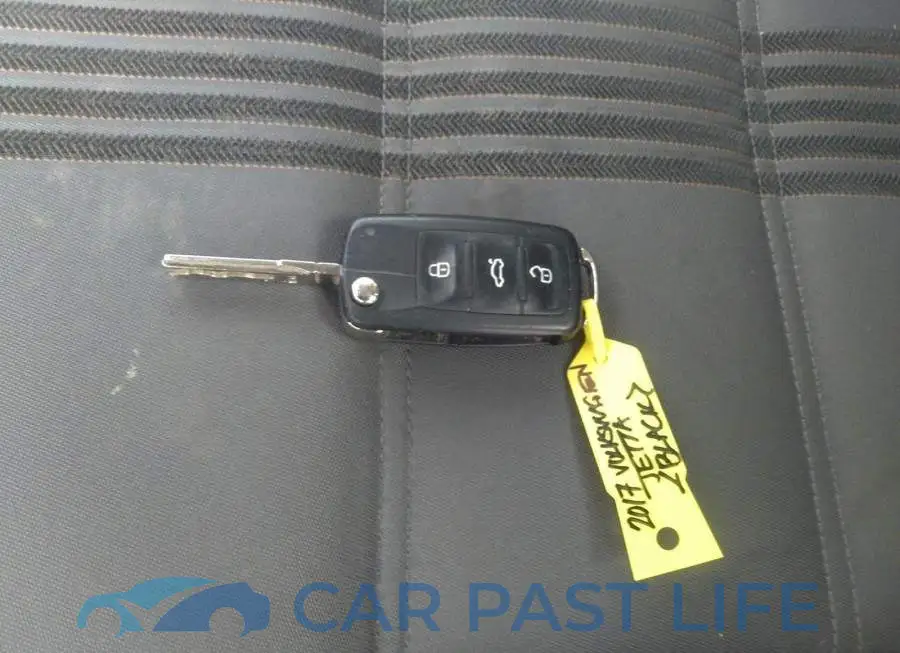 3VWDB7AJ5HM313594# 11