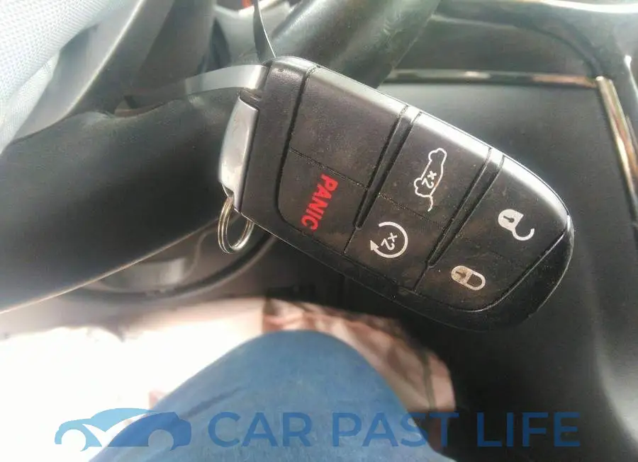 1C4RJFBT6LC230370# 11
