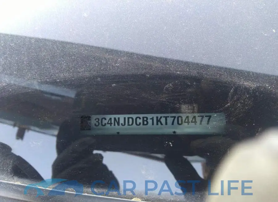 3C4NJDCB1KT704477# 9
