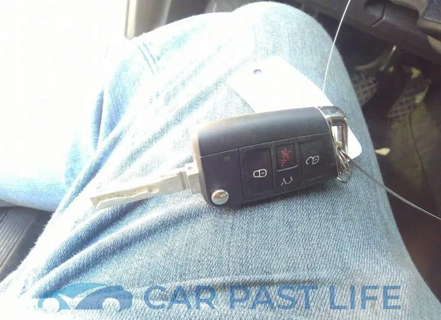 3VW217AU2KM517619# 11
