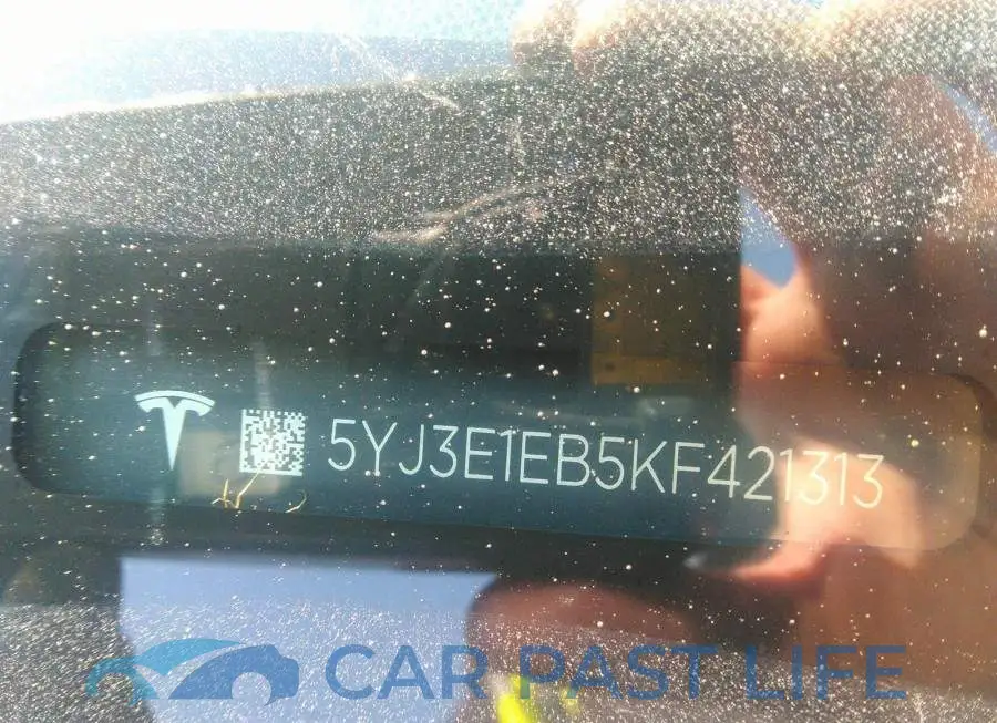 5YJ3E1EB5KF421313# 9