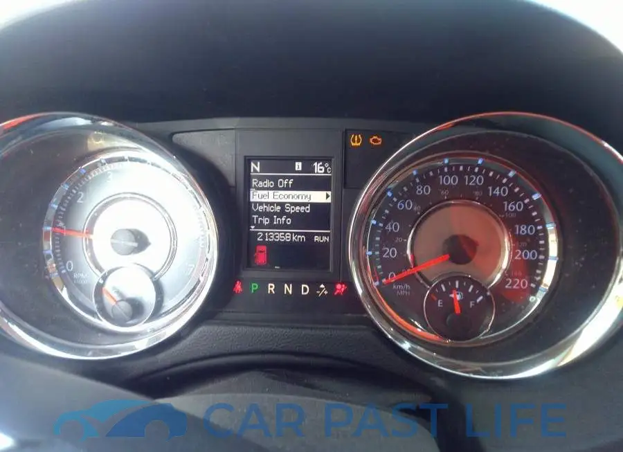 2C4RC1BGXFR501815# 7