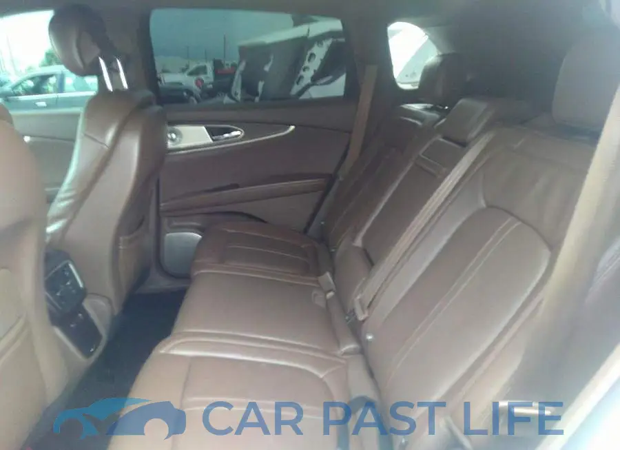 2LMTJ8LP0GBL54160# 8