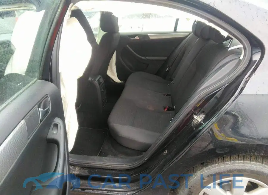 3VW2K7AJ2FM264584# 8