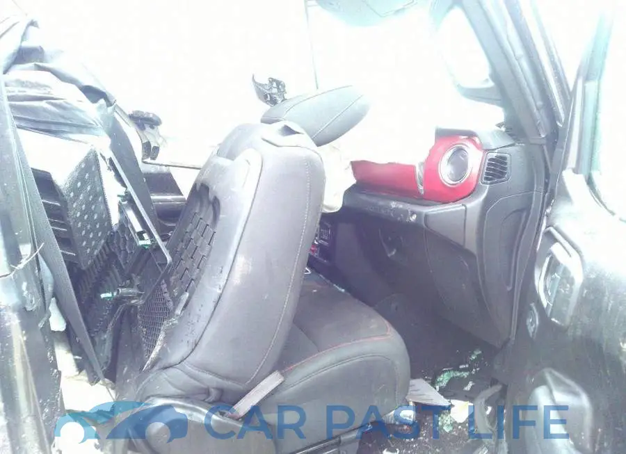 1C4HJXCG2NW181642# 5